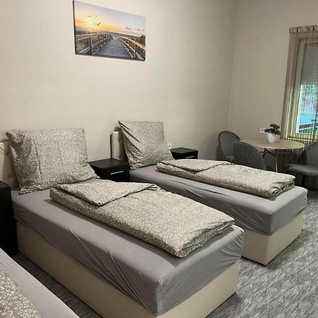 Kinizsi Udvar Apartmanház Balatonboglár Dış mekan fotoğraf