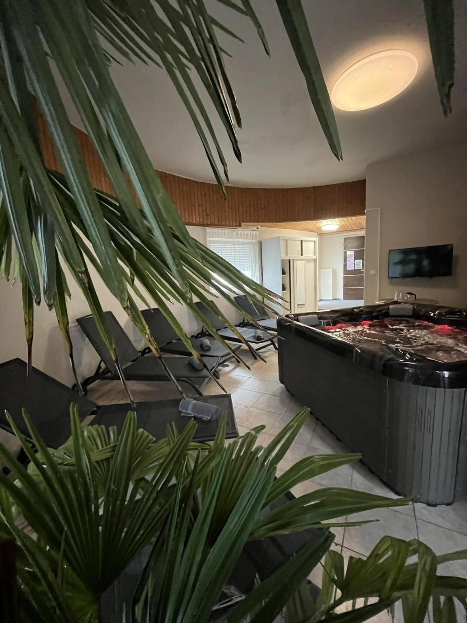 Kinizsi Udvar Apartmanház Balatonboglár Dış mekan fotoğraf